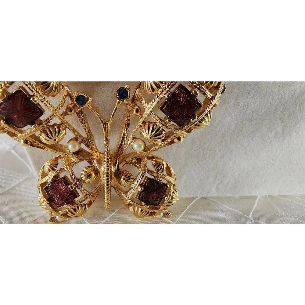 Vintage Avon Butterfly Brooch Art 851 Gold Tone Faux Pearl Rhinestone 1970s